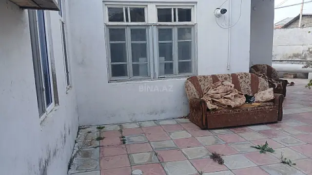 Satılır 4 otaqlı həyət evi 100 m²