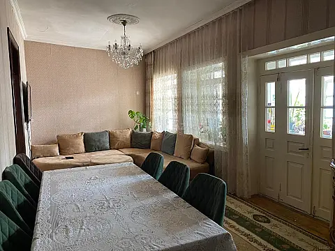 Satılır 4 otaqlı həyət evi 100 m²