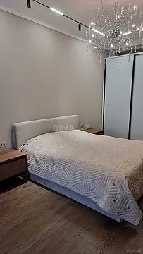 Satılır 4 otaqlı mənzil 186 m²