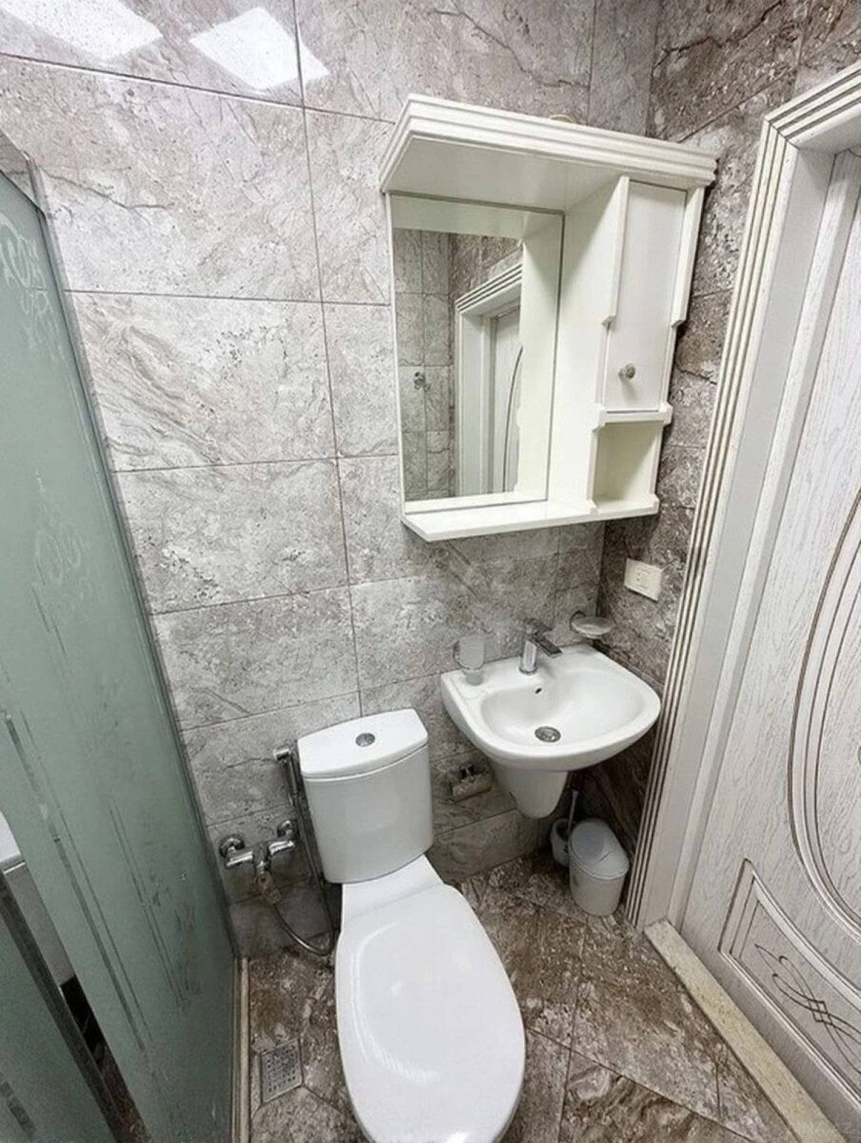 Satılır 4 otaqlı mənzil 130 m²