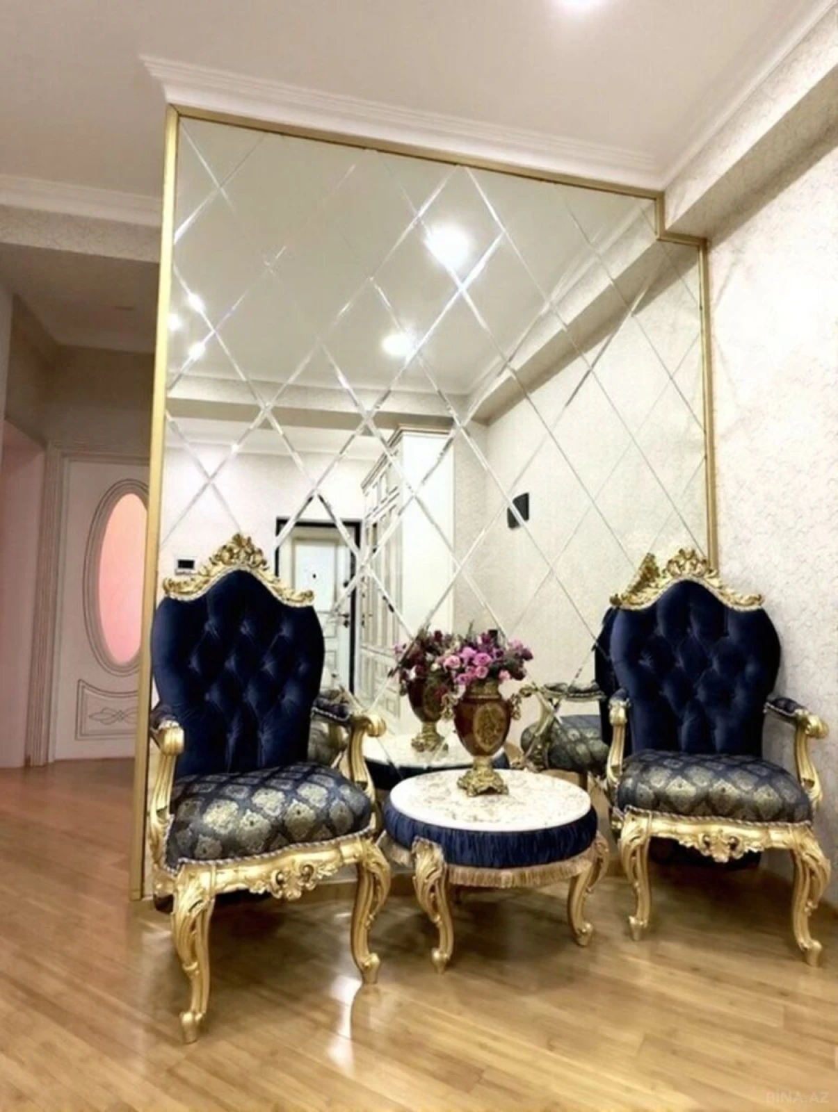 Satılır 4 otaqlı mənzil 130 m²