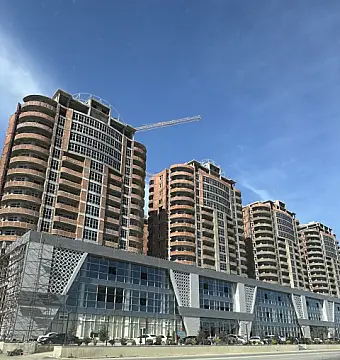 Satılır 3 otaqlı mənzil 130 m²