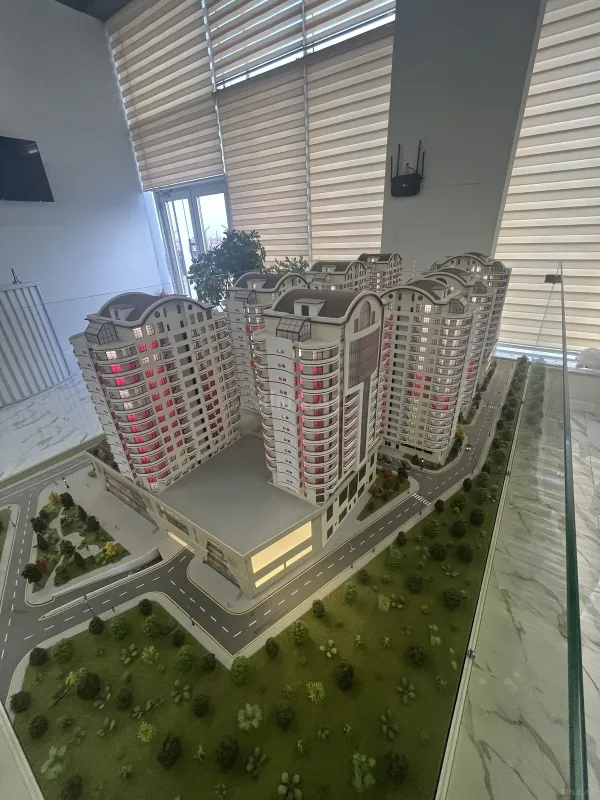 Satılır 3 otaqlı mənzil 130 m²