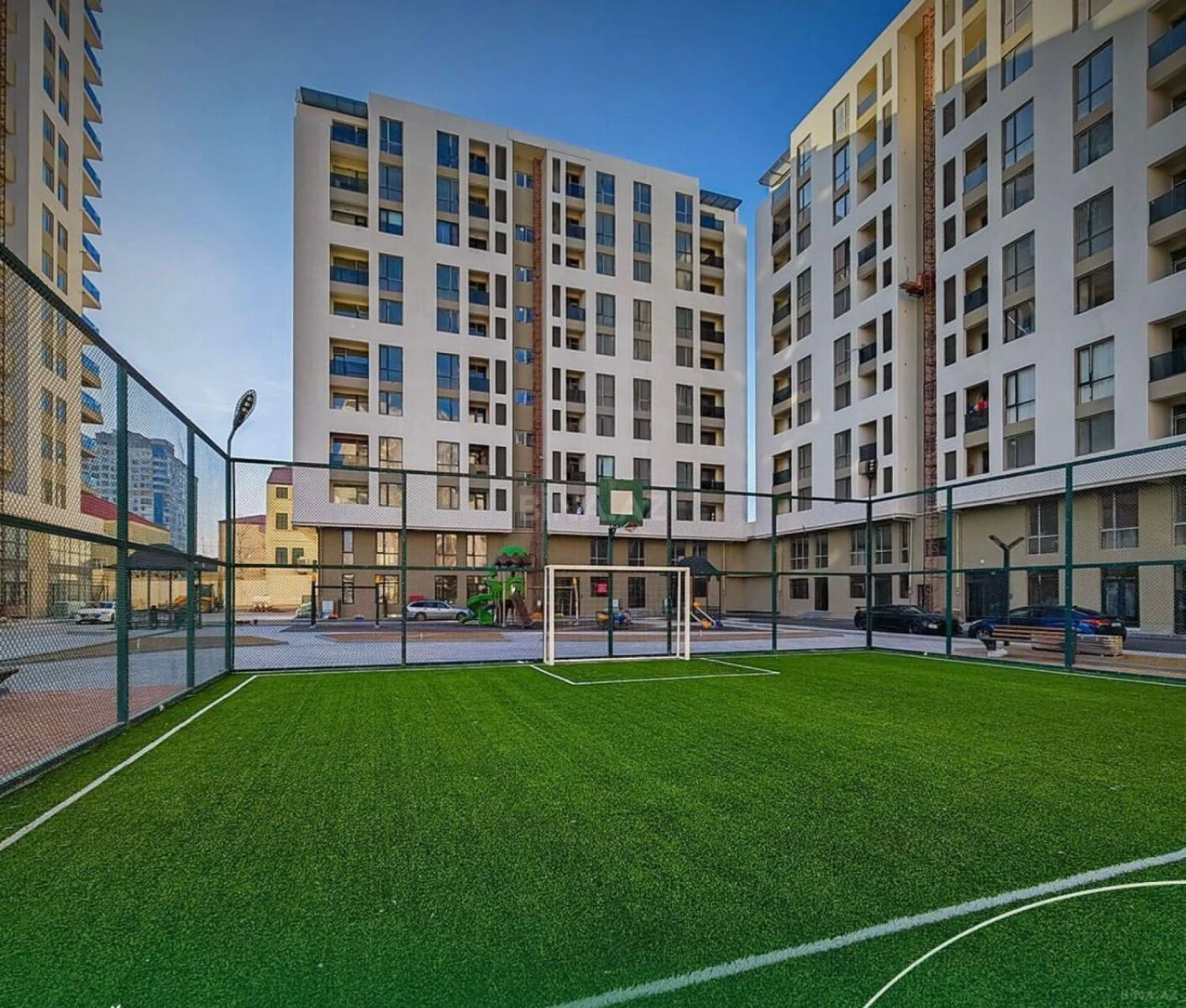 Satılır 2 otaqlı mənzil 71 m²