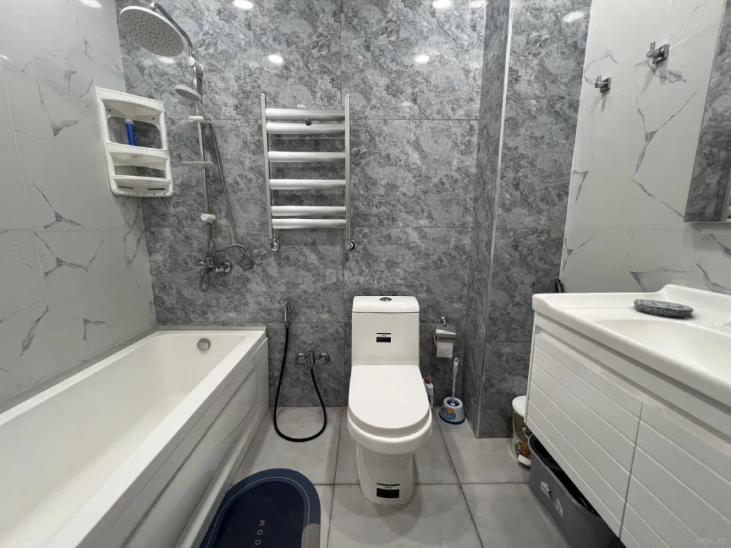 Satılır 3 otaqlı mənzil 103 m²