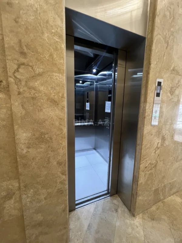 Satılır 3 otaqlı mənzil 103 m²