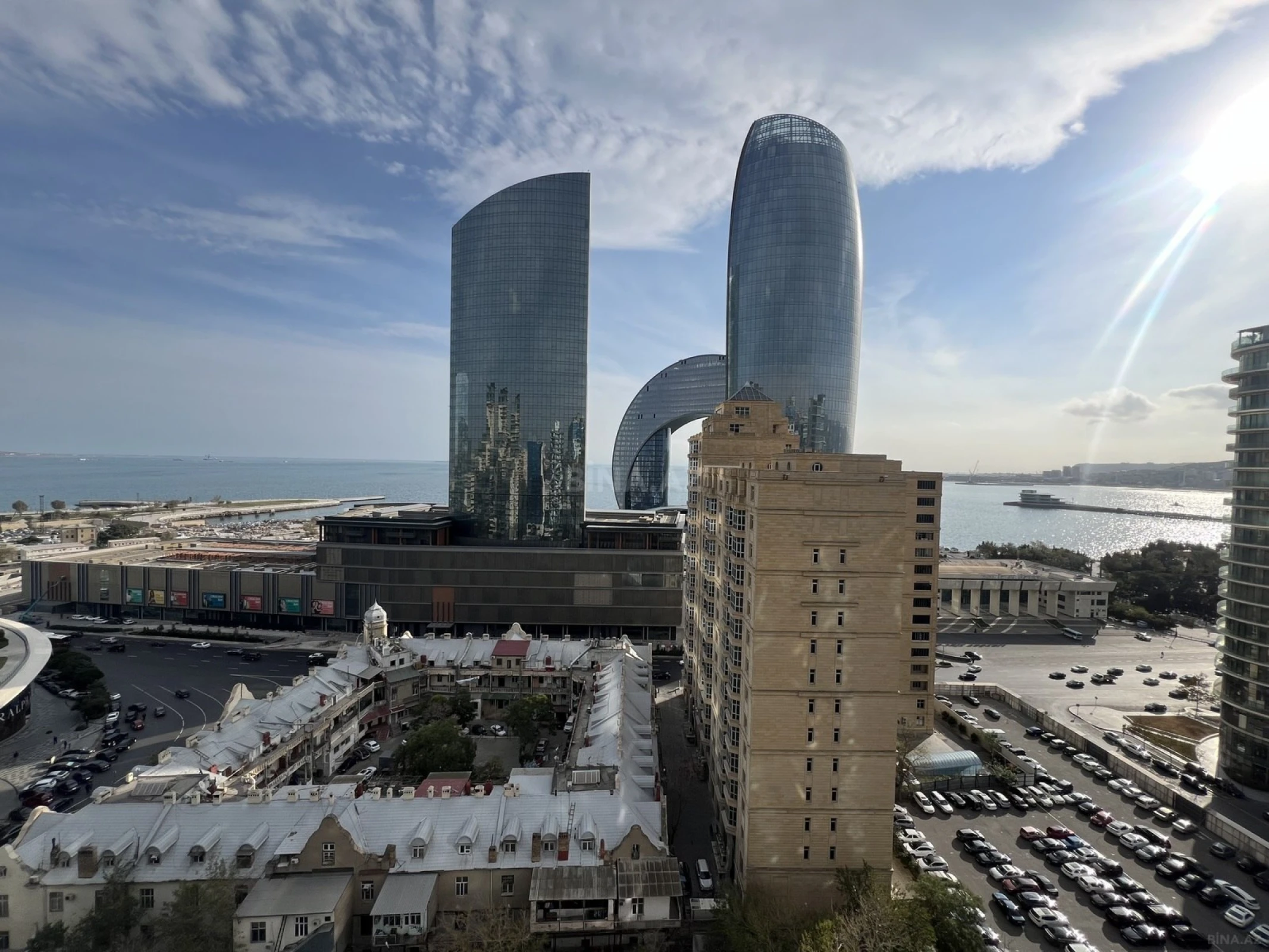 Satılır 3 otaqlı mənzil 103 m²