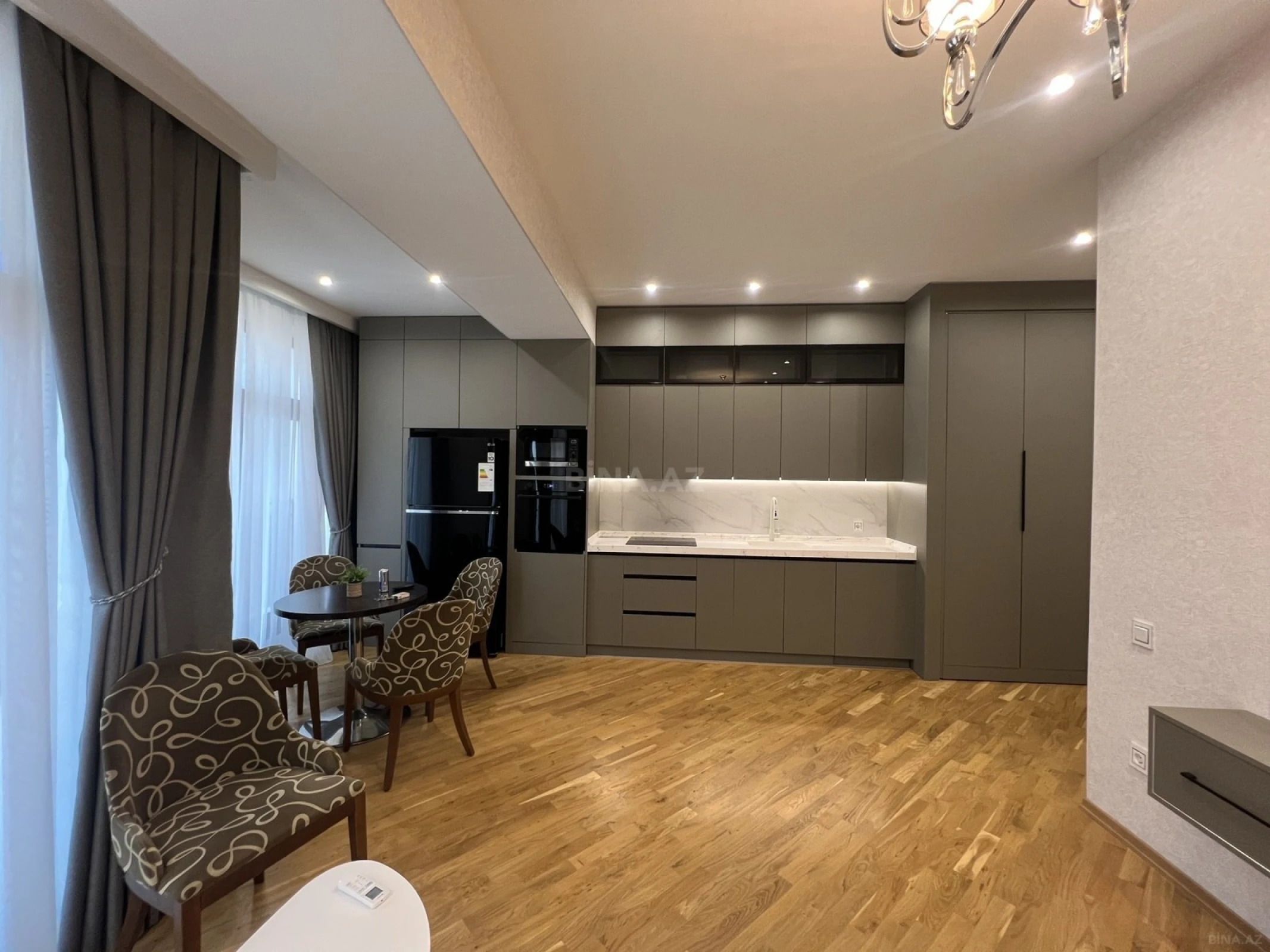 Satılır 3 otaqlı mənzil 103 m²