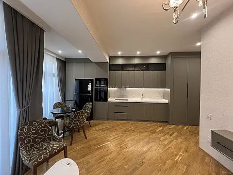 Satılır 3 otaqlı mənzil 103 m²