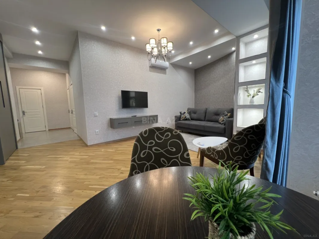 Satılır 3 otaqlı mənzil 103 m²