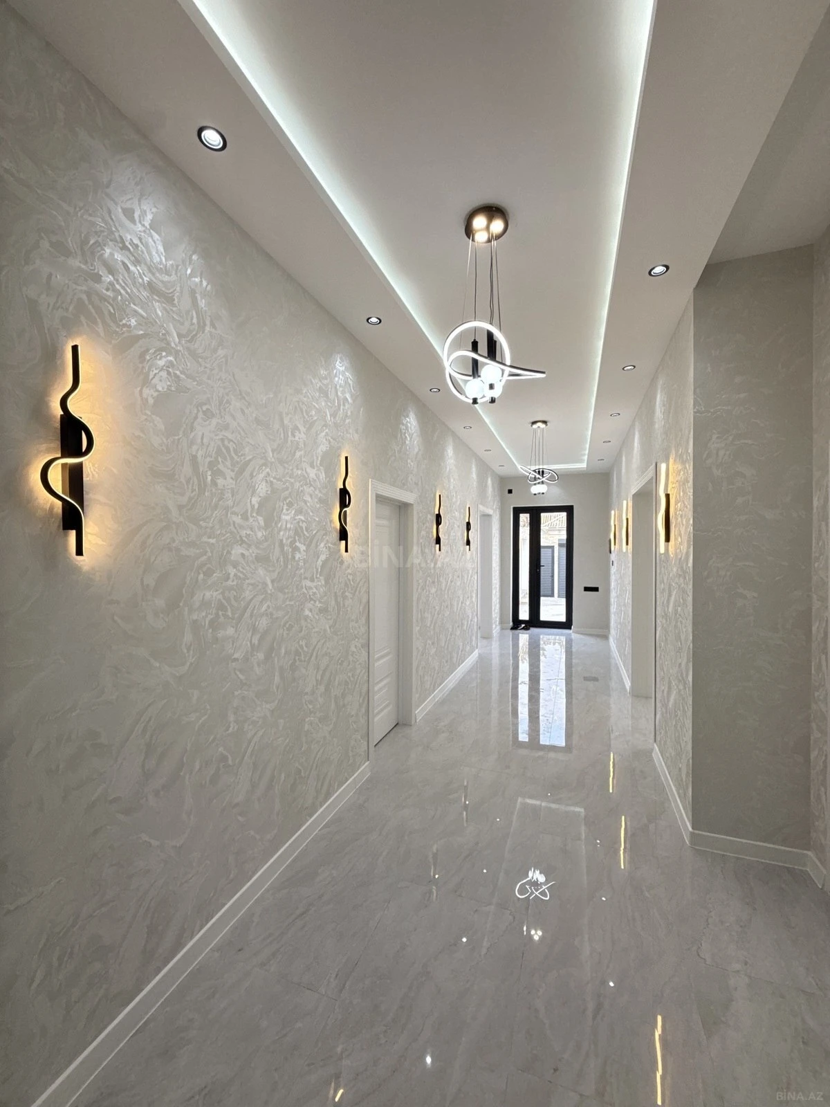 Satılır 4 otaqlı həyət evi 155 m²