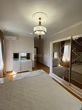 Kirayə verilir 3 otaqlı mənzil 130 m²
