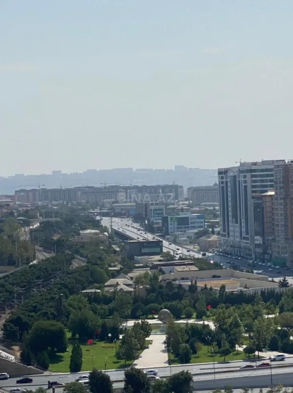 Kirayə verilir 3 otaqlı mənzil 130 m²