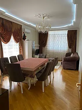 Kirayə verilir 3 otaqlı mənzil 130 m² — Bakı, Nərimanov 3 otaq 130.00 m²