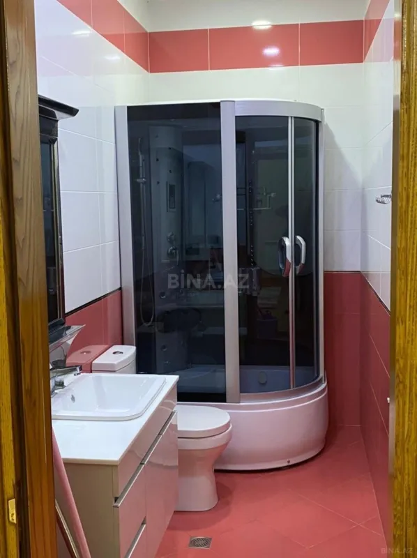 Kirayə verilir 3 otaqlı mənzil 130 m²