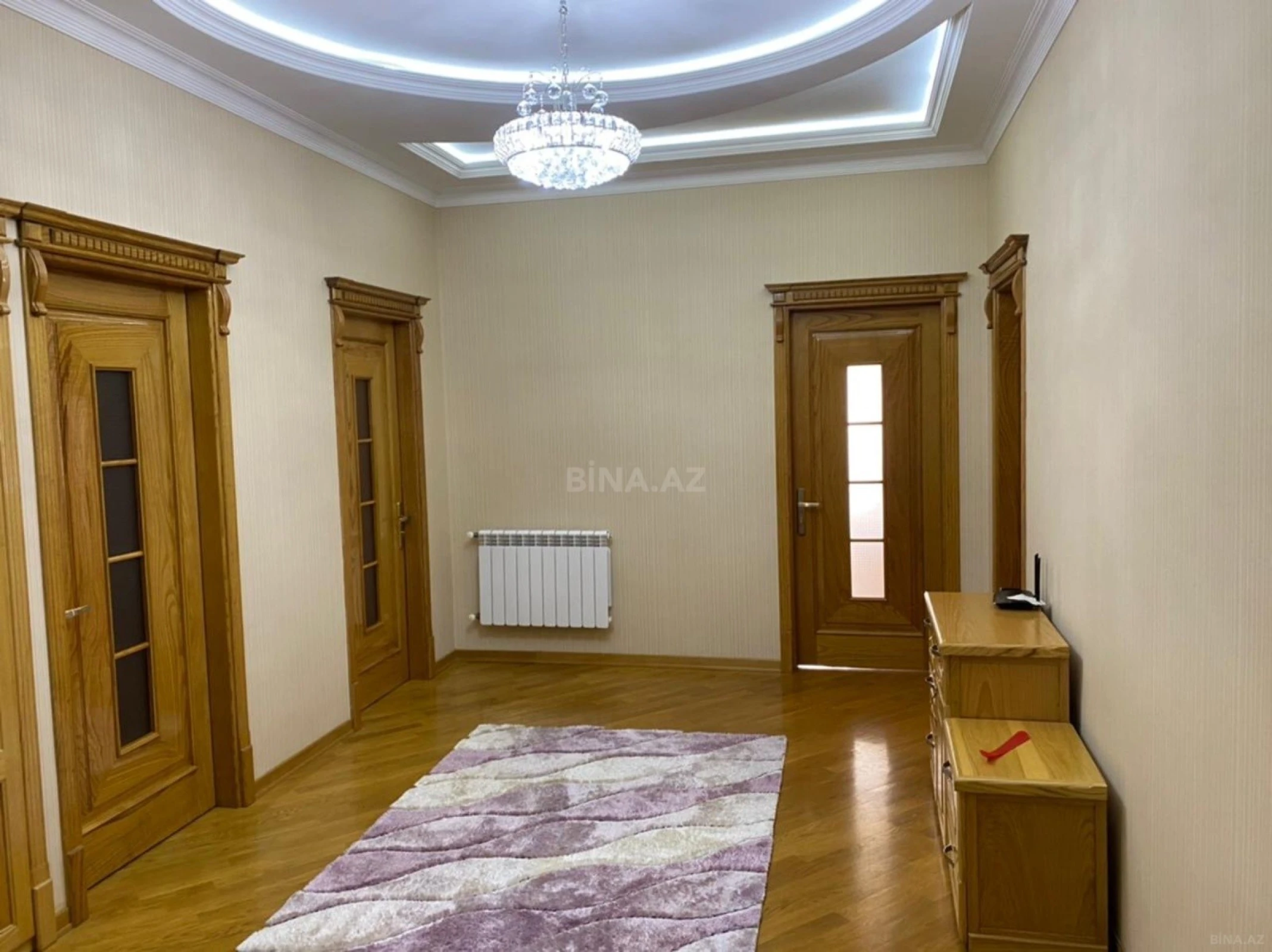 Kirayə verilir 3 otaqlı mənzil 130 m²