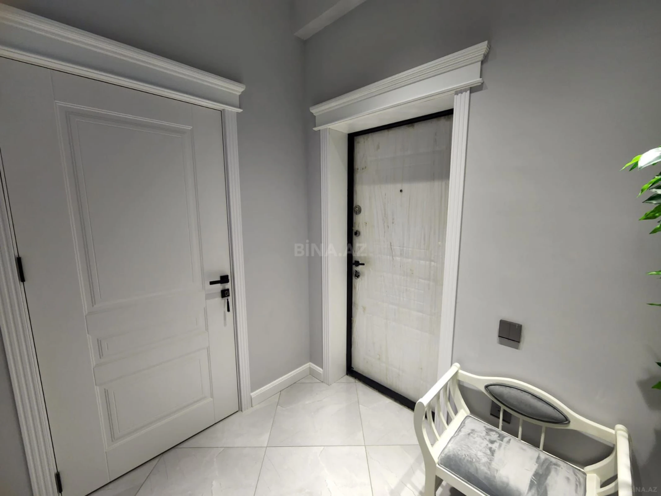 Kirayə verilir 2 otaqlı mənzil 90 m²