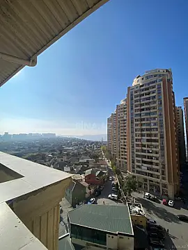 Satılır 2 otaqlı mənzil 77 m²