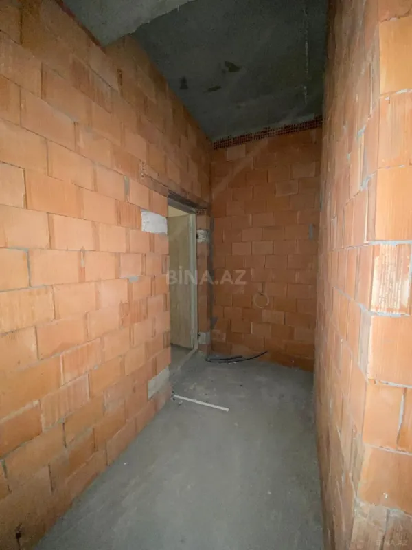 Satılır 2 otaqlı mənzil 77 m²