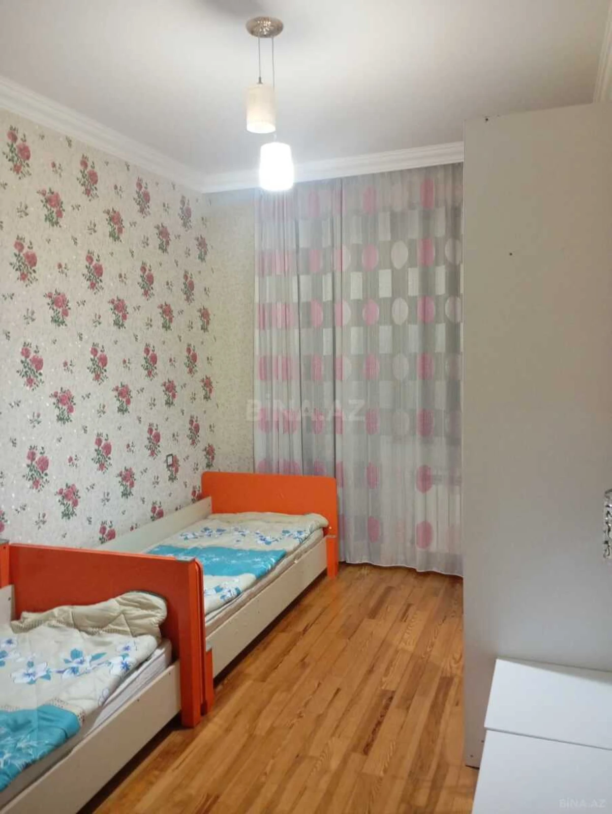 Satılır 3 otaqlı mənzil 130 m²