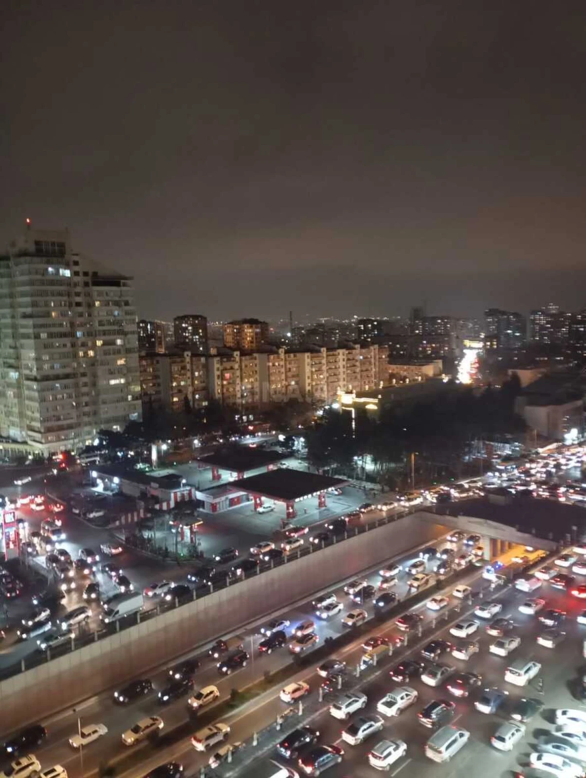 Satılır 3 otaqlı mənzil 130 m²