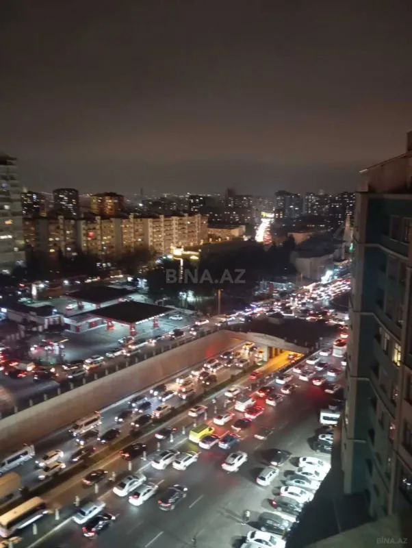 Satılır 3 otaqlı mənzil 130 m²