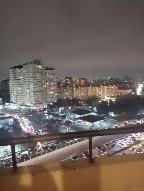 Satılır 3 otaqlı mənzil 130 m²