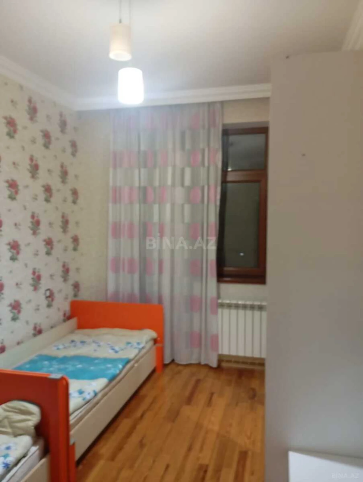 Satılır 3 otaqlı mənzil 130 m²