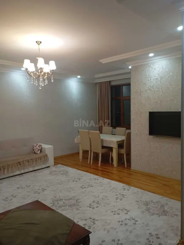 Satılır 3 otaqlı mənzil 130 m²