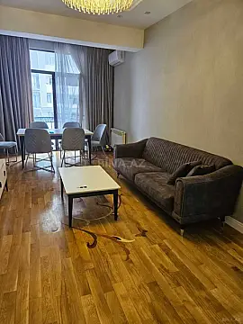 Kirayə verilir 2 otaqlı mənzil 70 m²