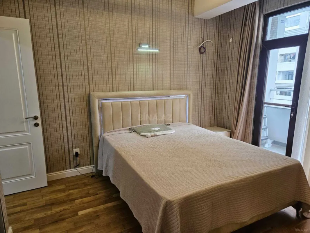 Kirayə verilir 2 otaqlı mənzil 70 m²