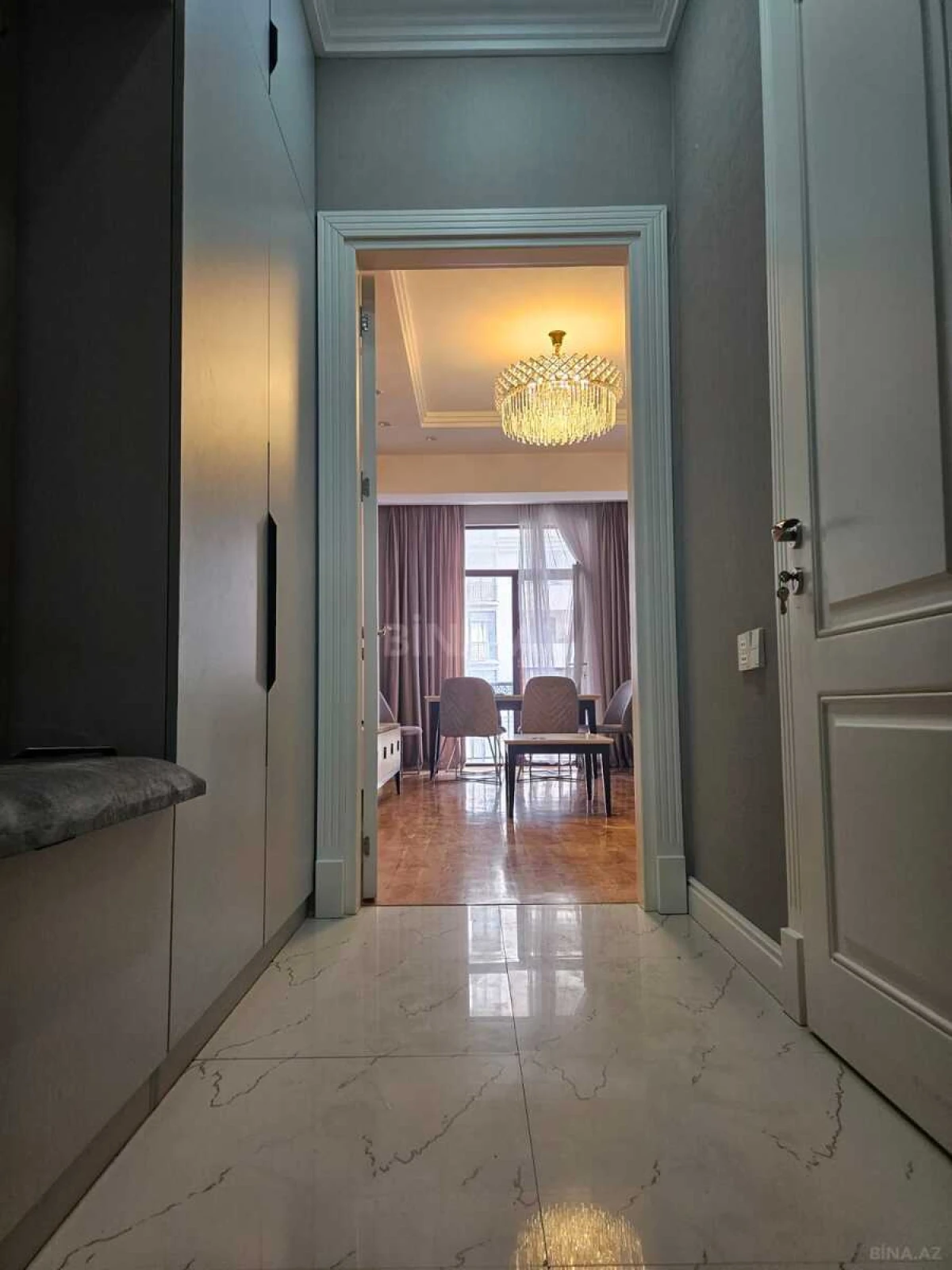 Kirayə verilir 2 otaqlı mənzil 70 m²