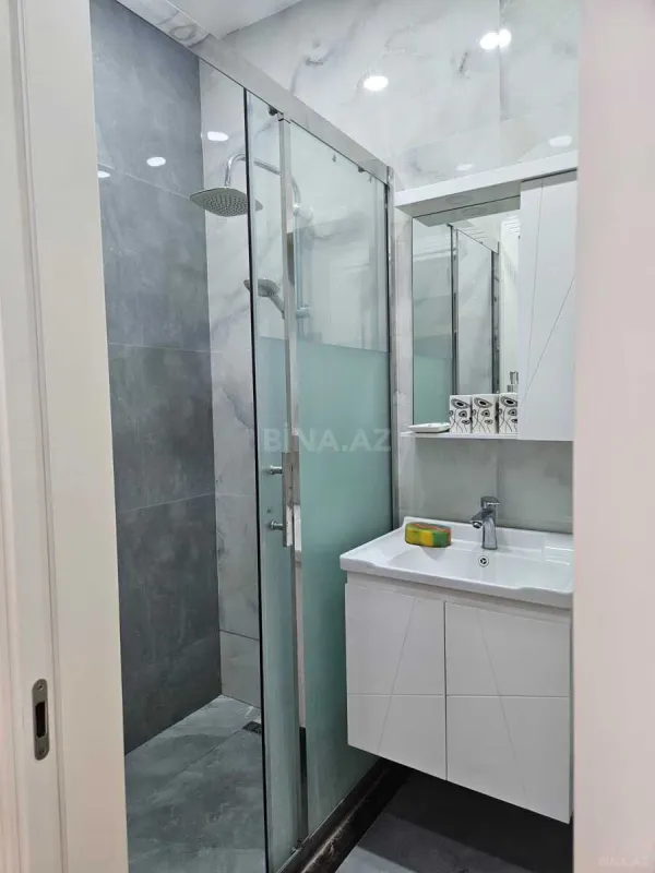 Kirayə verilir 2 otaqlı mənzil 70 m²