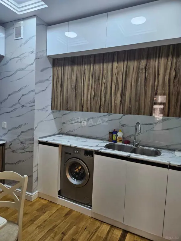 Kirayə verilir 2 otaqlı mənzil 70 m²