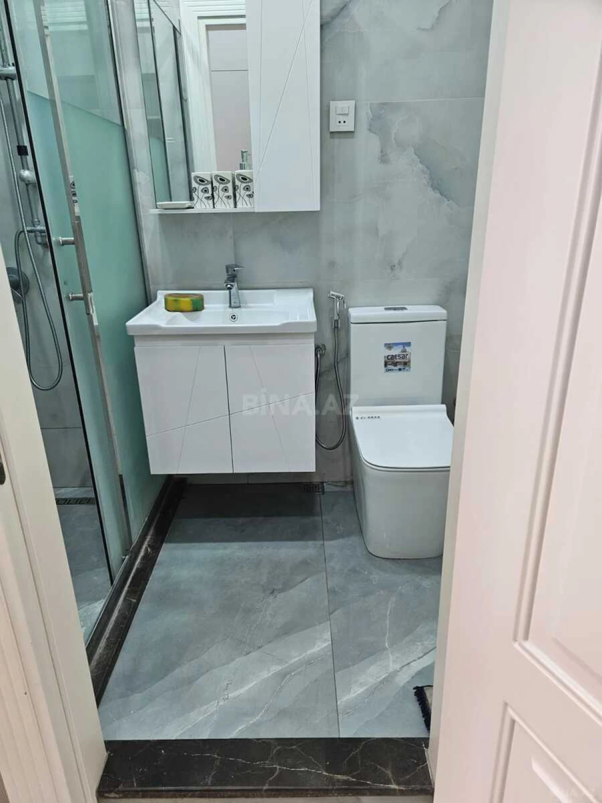 Kirayə verilir 2 otaqlı mənzil 70 m²