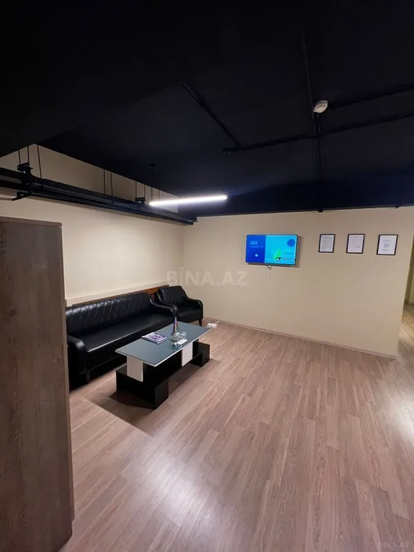 Kirayə verilir 3 otaqlı ofis 117 m²