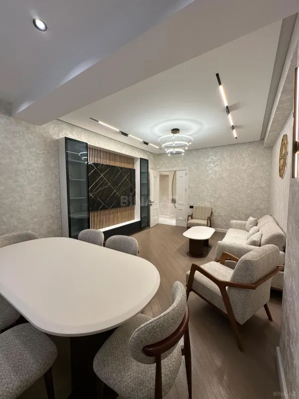 Satılır 3 otaqlı mənzil 114 m²