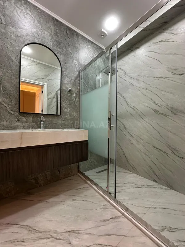 Satılır 3 otaqlı mənzil 114 m²