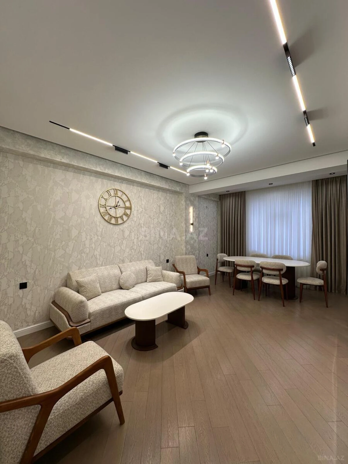 Satılır 3 otaqlı mənzil 114 m²