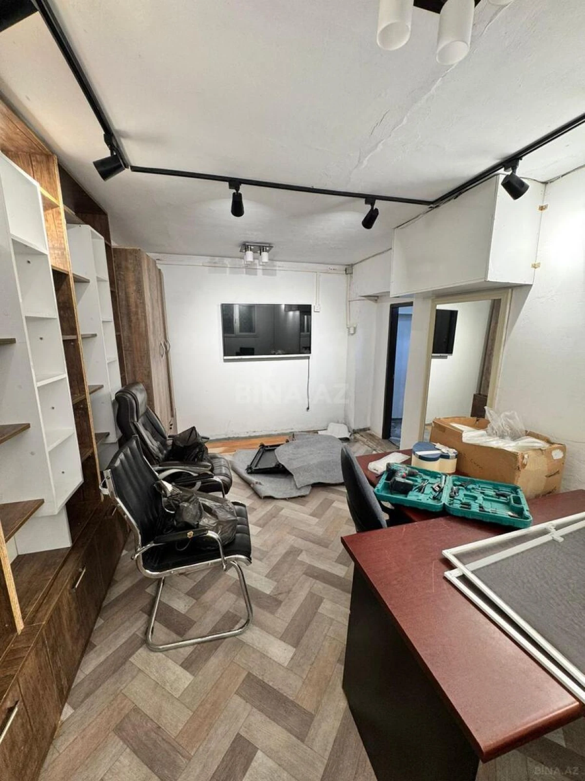 Satılır obyekt 235.7 m²