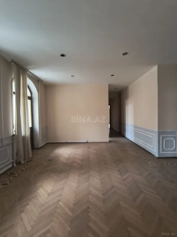Kirayə verilir 9 otaqlı ofis 350 m²