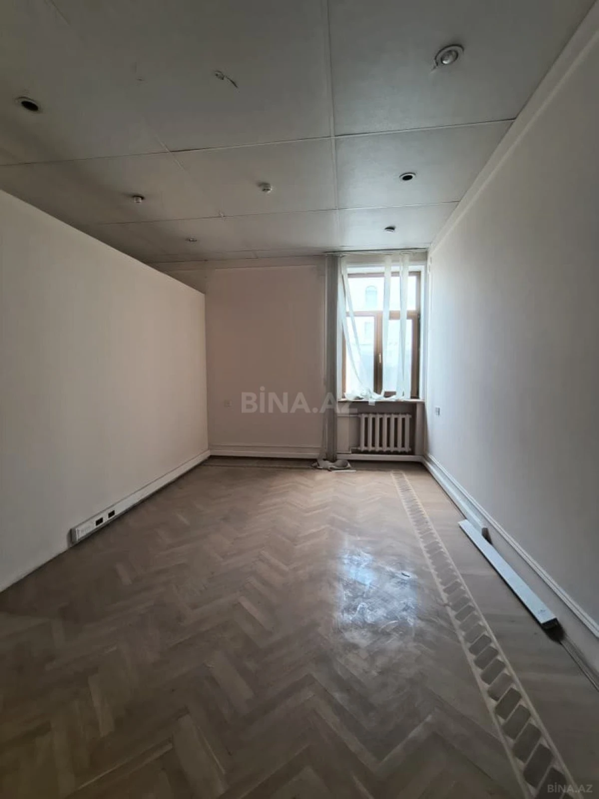 Kirayə verilir 9 otaqlı ofis 350 m²