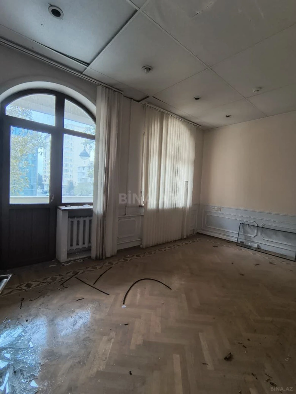 Kirayə verilir 9 otaqlı ofis 350 m²