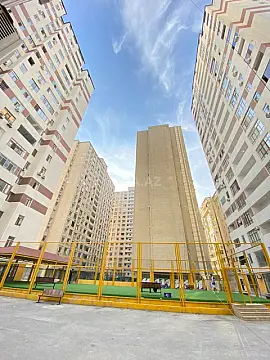 Satılır 3 otaqlı mənzil 124 m²
