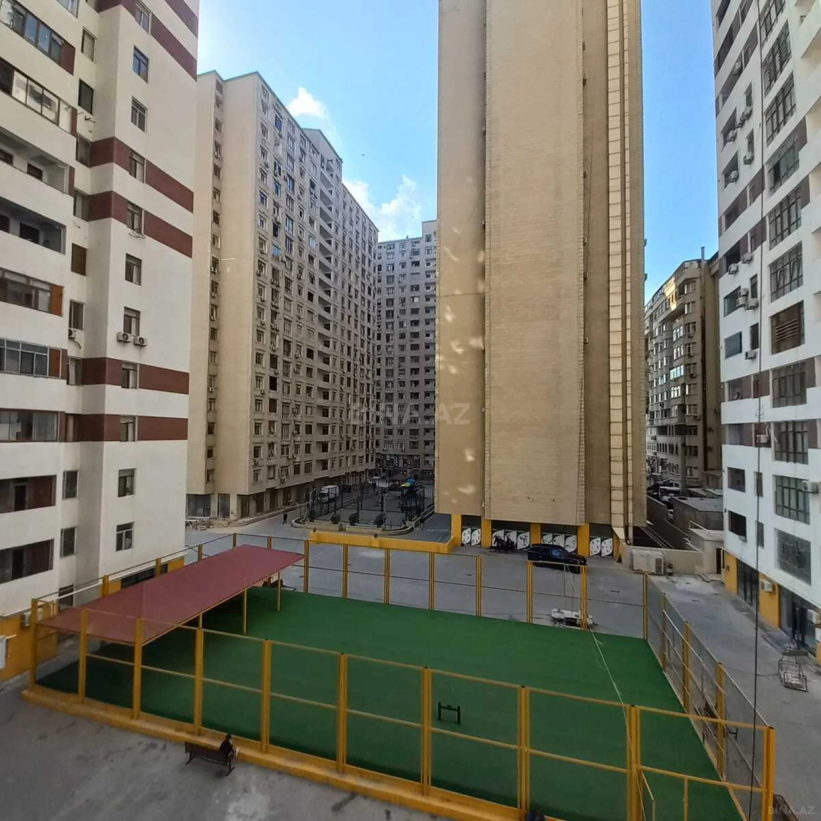 Satılır 3 otaqlı mənzil 124 m²