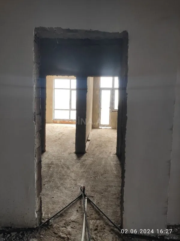 Satılır 3 otaqlı mənzil 124 m²