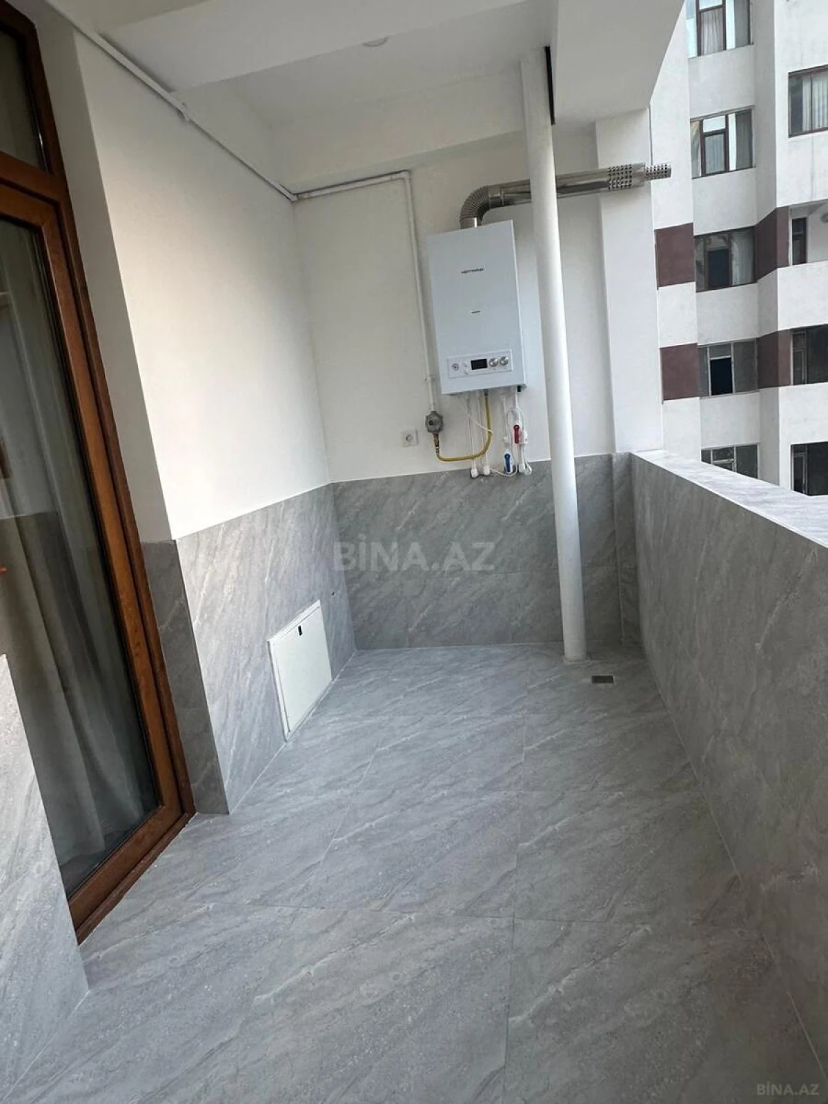 Satılır 3 otaqlı mənzil 124 m²