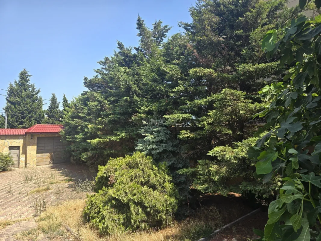 Satılır 6 otaqlı həyət evi 400 m²