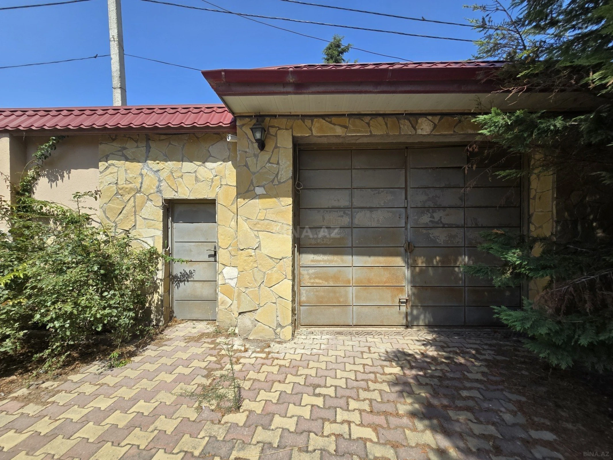 Satılır 6 otaqlı həyət evi 400 m²