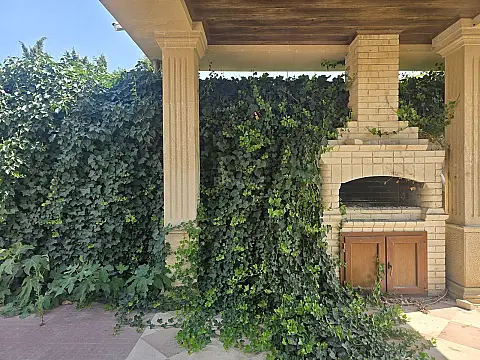 Satılır 6 otaqlı həyət evi 400 m²